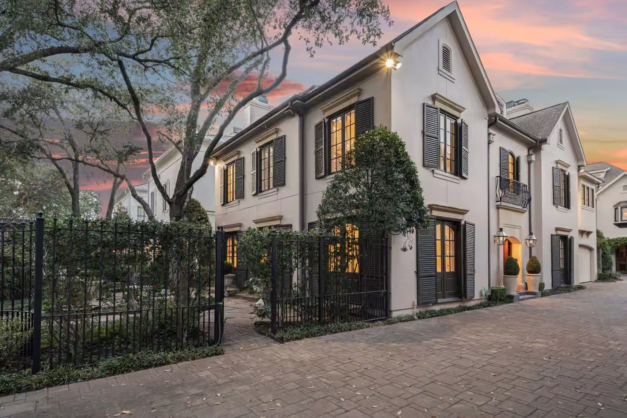 Photo of 5012 Tangle Lane, Houston, TX