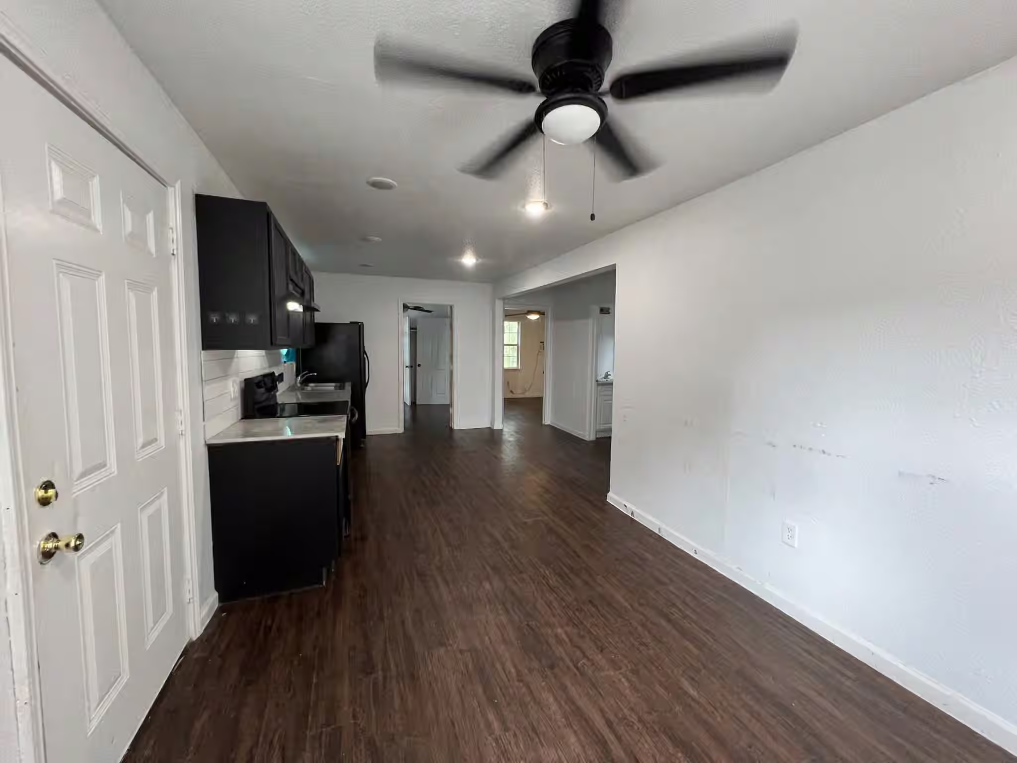 Photo 3 of 2117 Russell Street, Houston, TX