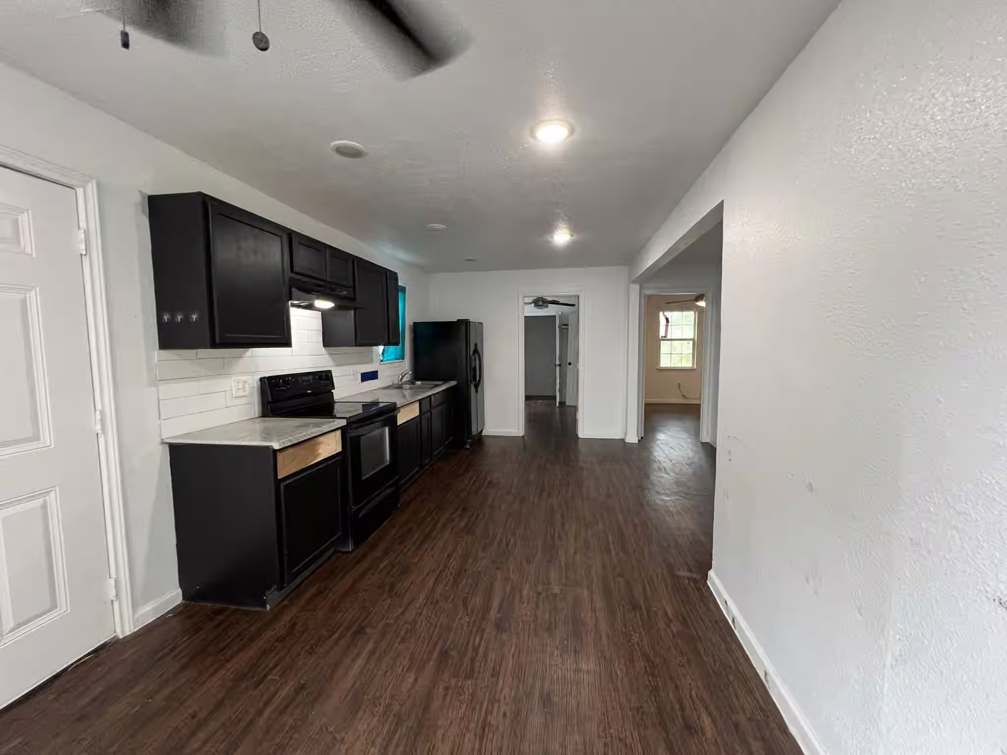 Photo 4 of 2117 Russell Street, Houston, TX