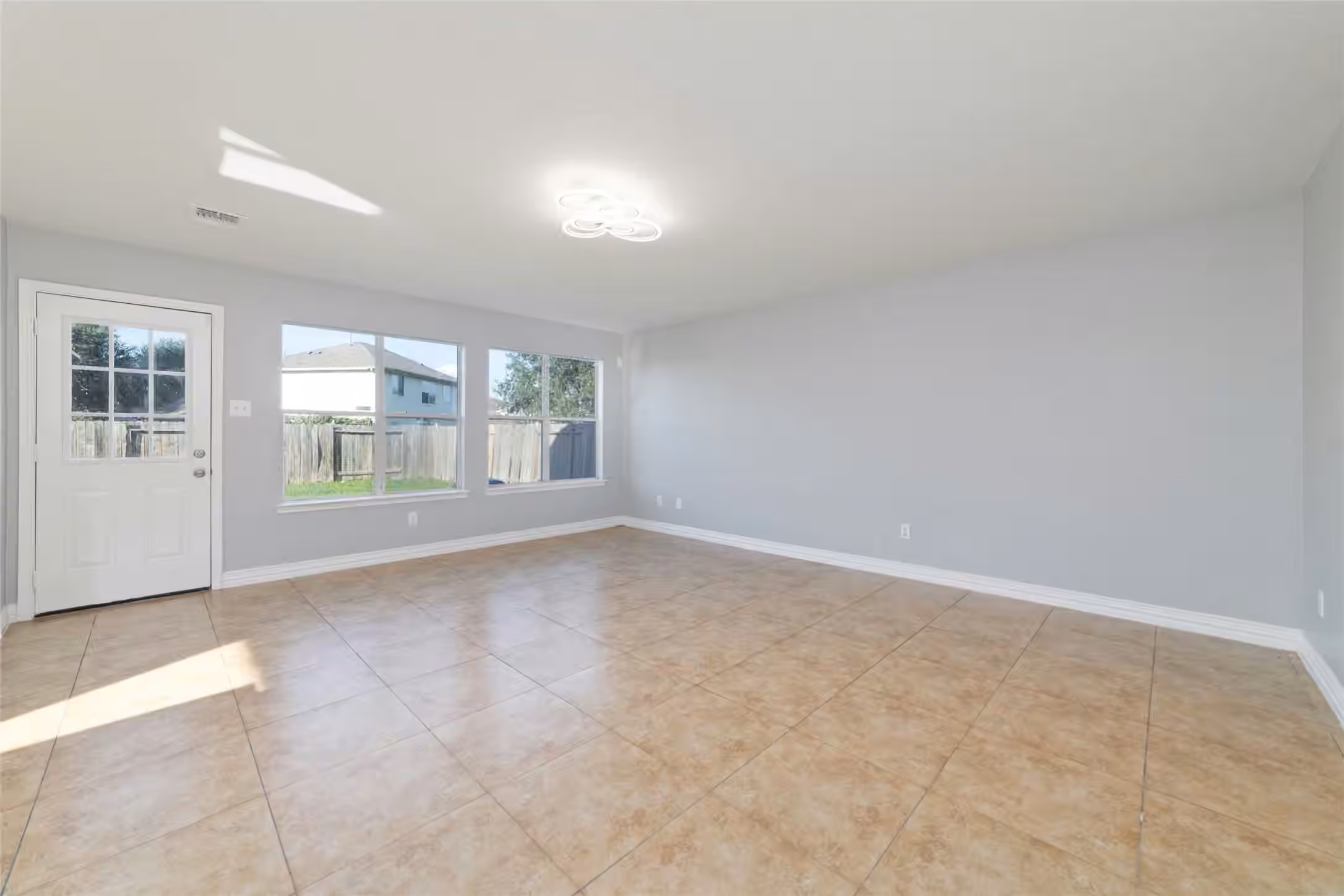 Photo 5 of 12418 Magnolia Canyon, Houston, TX