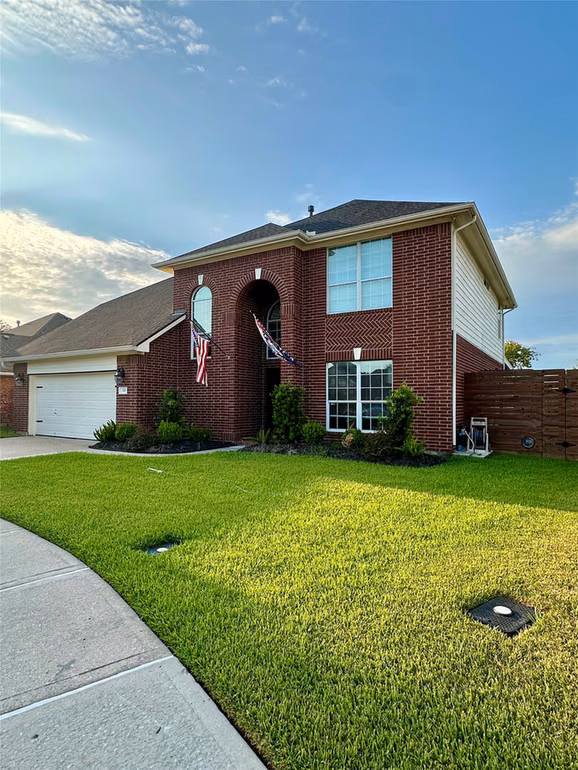 Photo 2 of 105 Kevin Court, La Porte, TX