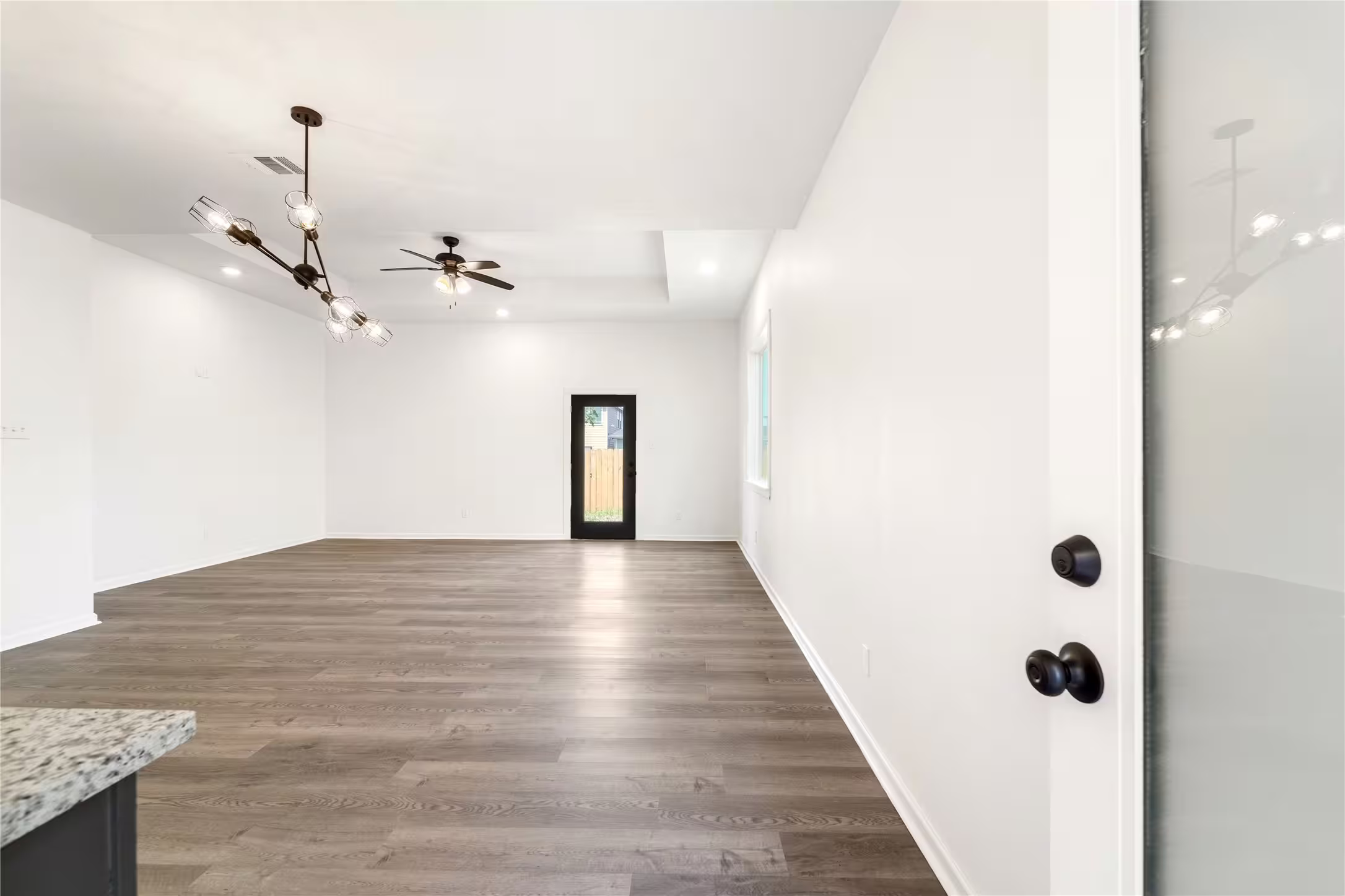 Photo 3 of 4305 Larkspur Street, Houston, TX