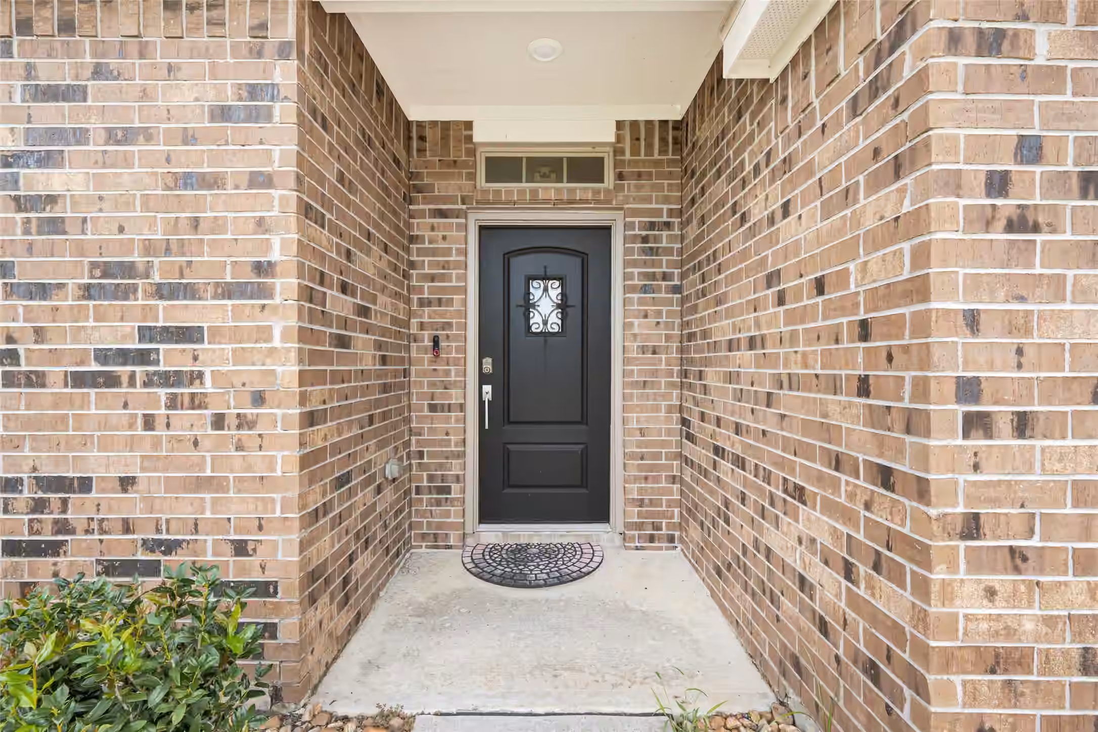 Photo 2 of 9830 Kingston Liberty Lane, Baytown, TX