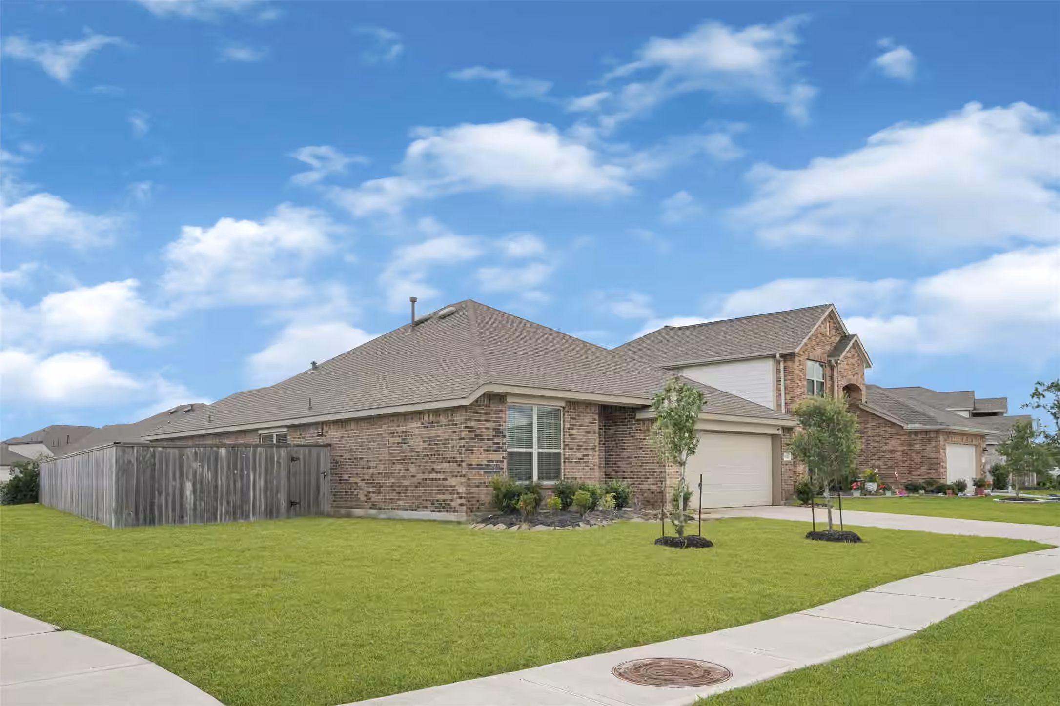Photo 4 of 9830 Kingston Liberty Lane, Baytown, TX