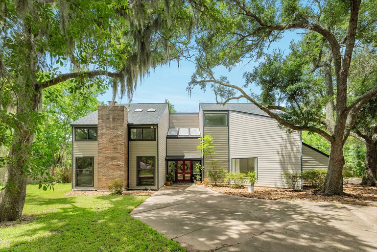 Photo 5 of 121 Catalpa Street, Lake Jackson, TX