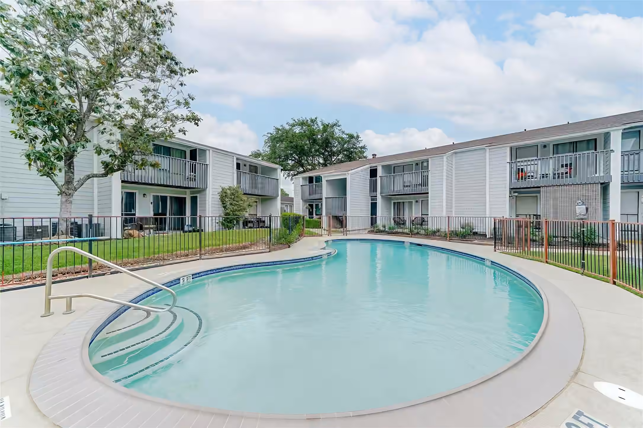 Photo 4 of 13151 Walden Road 175, Montgomery, TX
