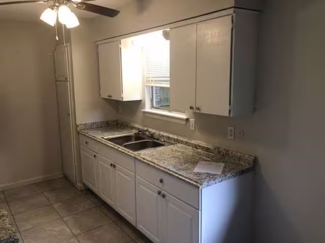 Photo 6 of 406 Wisteria Street, Richwood, TX