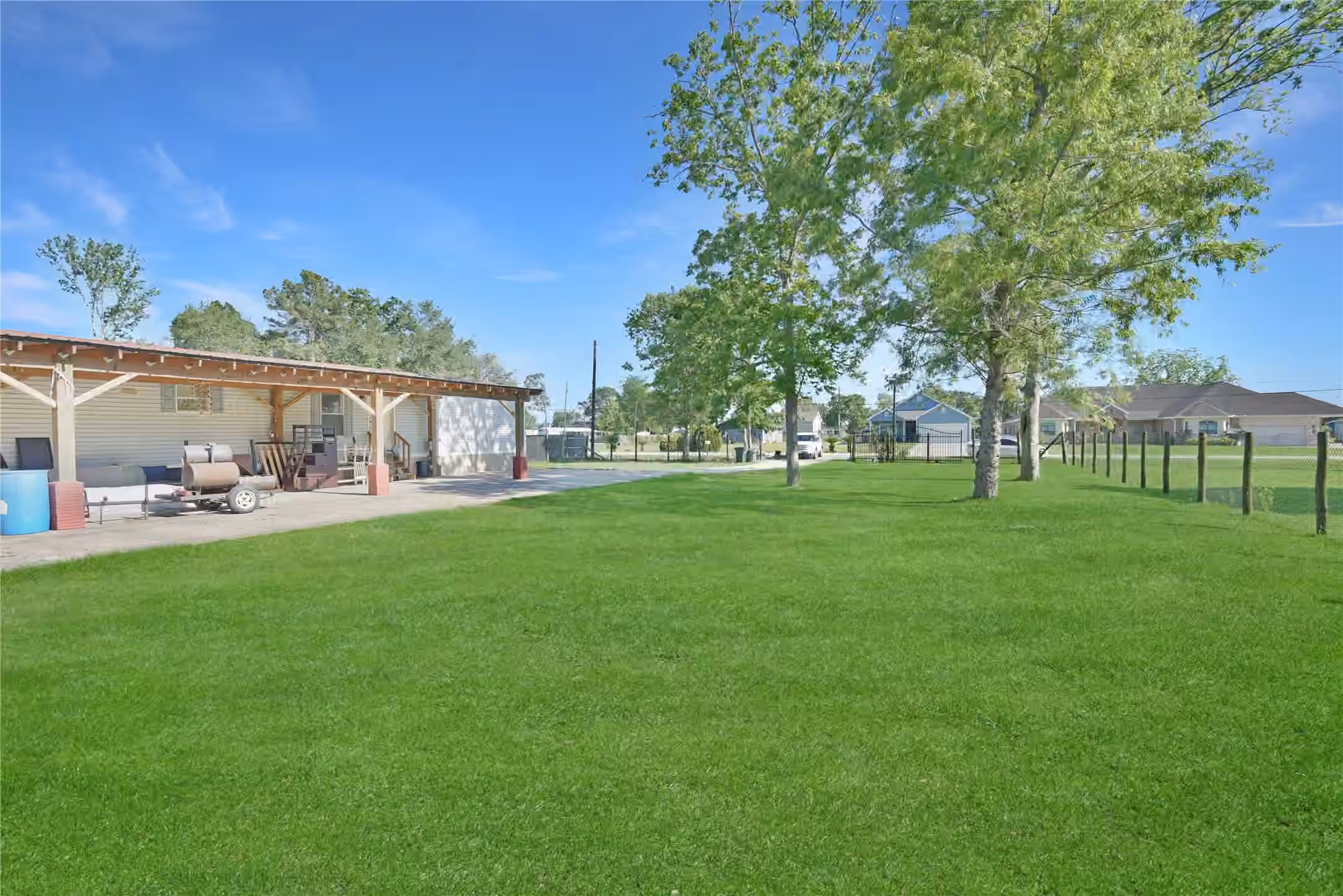 Photo 7 of 639 Reuben White Drive, Crosby, TX