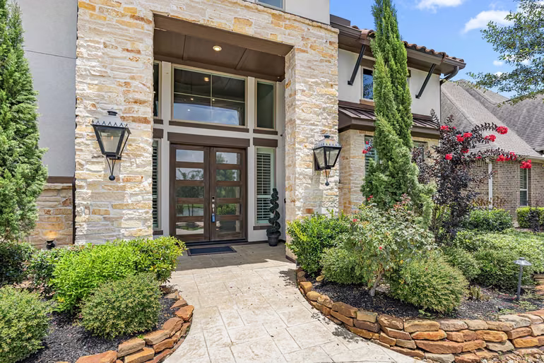 Photo 5 of 13622 E Palomino Lake Circle, Cypress, TX