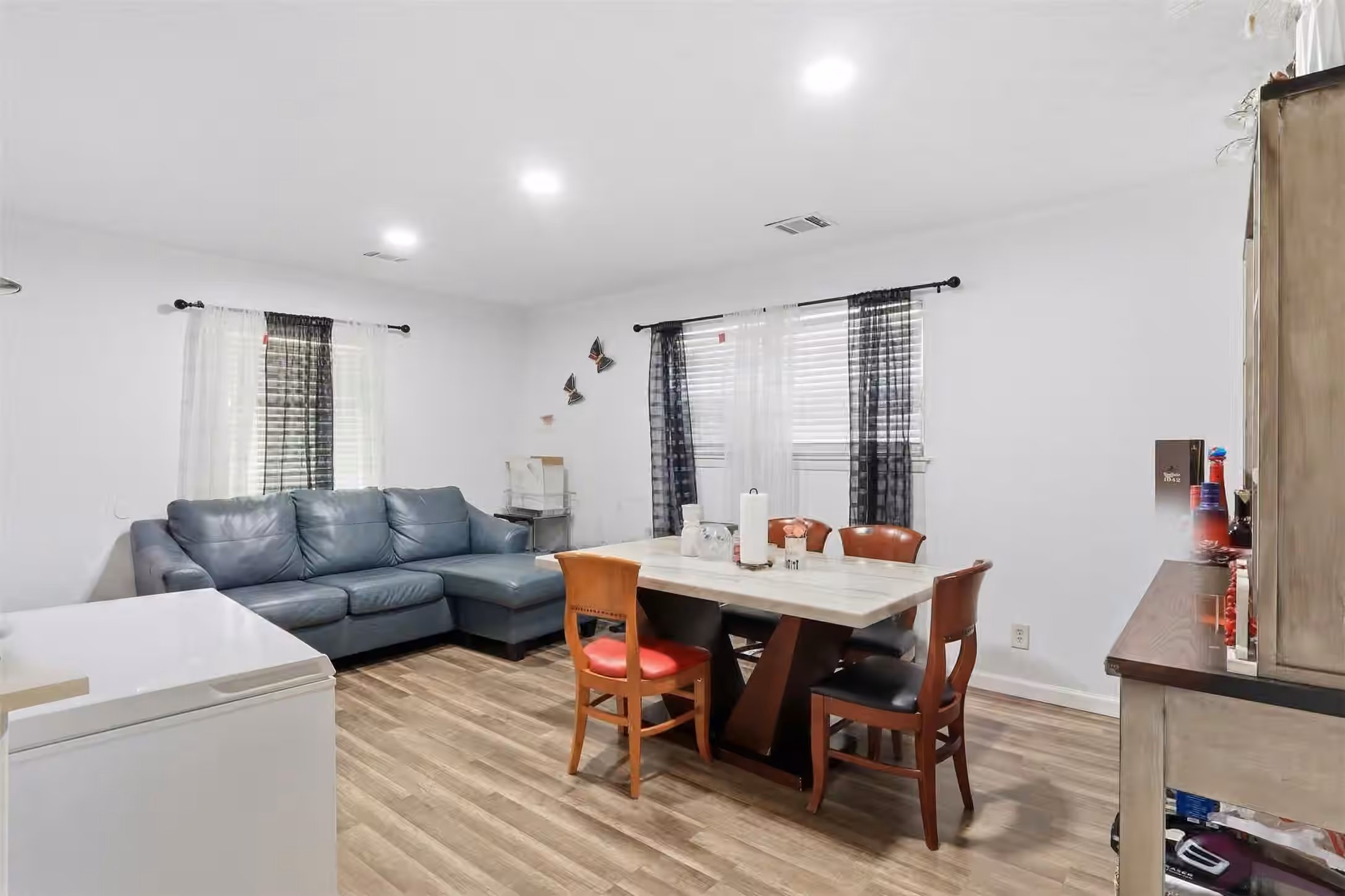 Photo 3 of 7210 Colton Street, Houston, TX