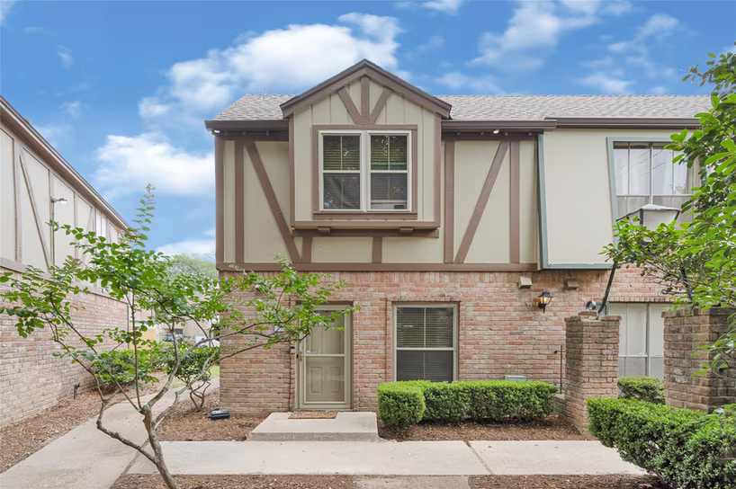 Photo of 14703 Barryknoll Lane 23, Houston, TX 77079