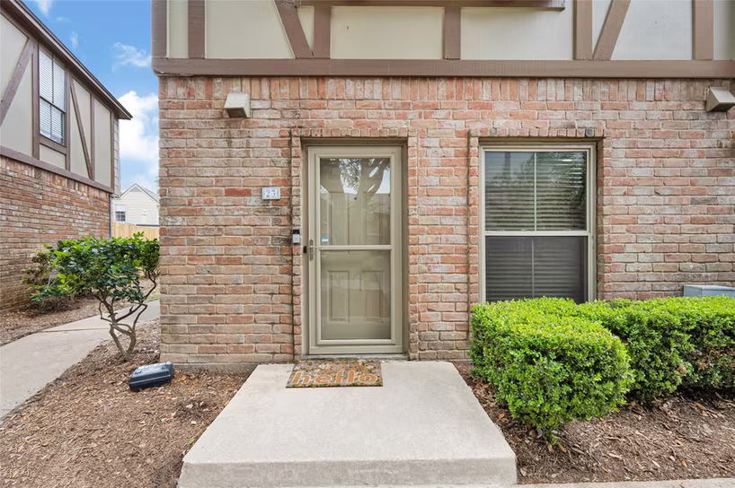 Photo 4 of 14703 Barryknoll Lane 23, Houston, TX
