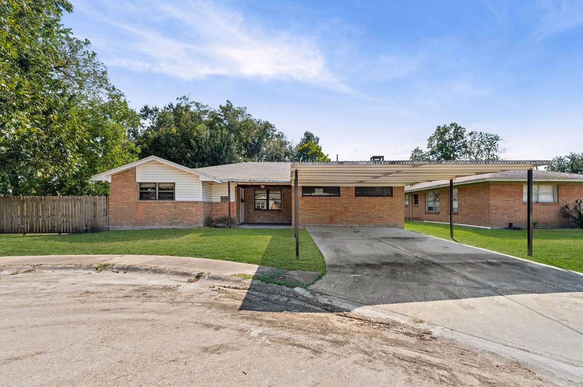 Photo of 121 Bluebird Lane, Pasadena, TX 77502