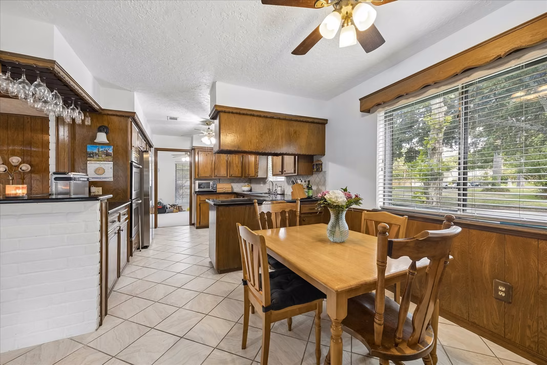 Photo 3 of 9803 Rocktree Drive, Houston, TX