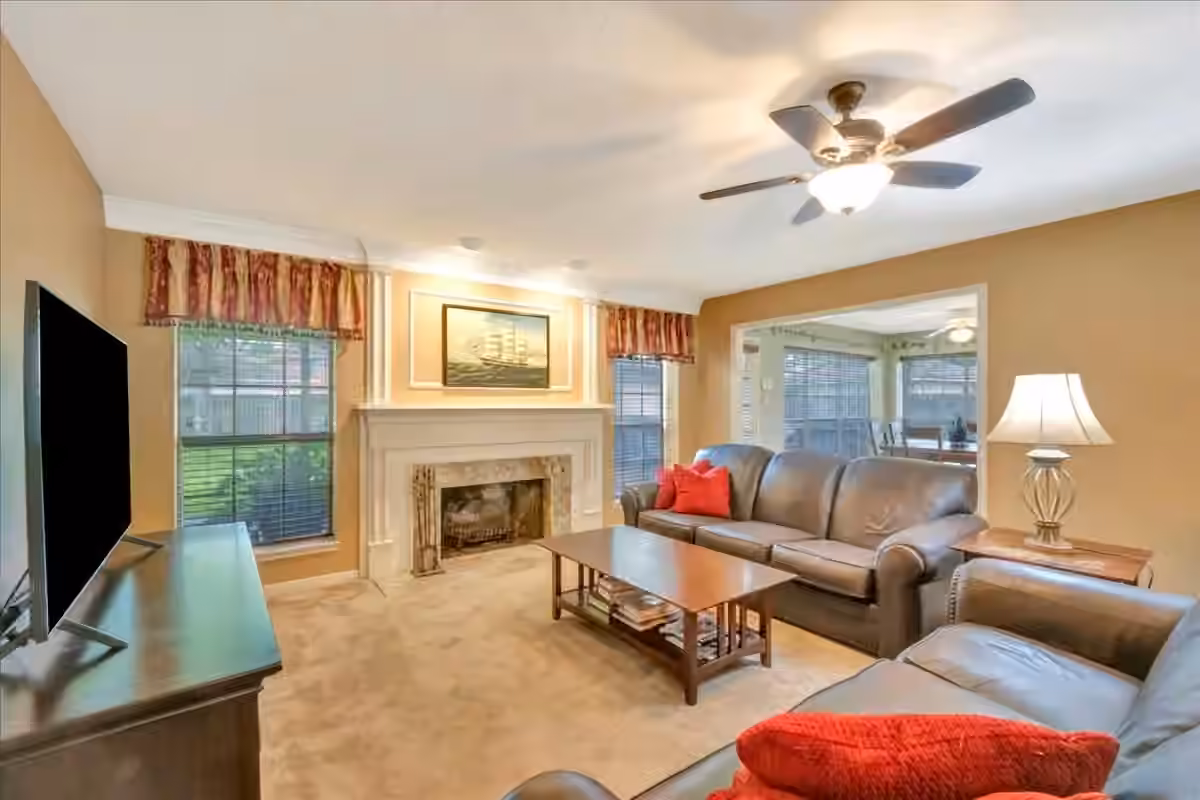 Photo 4 of 2031 Hillside Oak Lane, Houston, TX