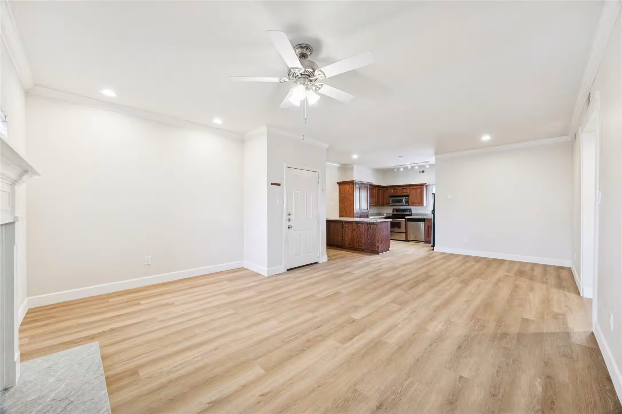 Photo 3 of 4041 Law Street 512, Houston, TX