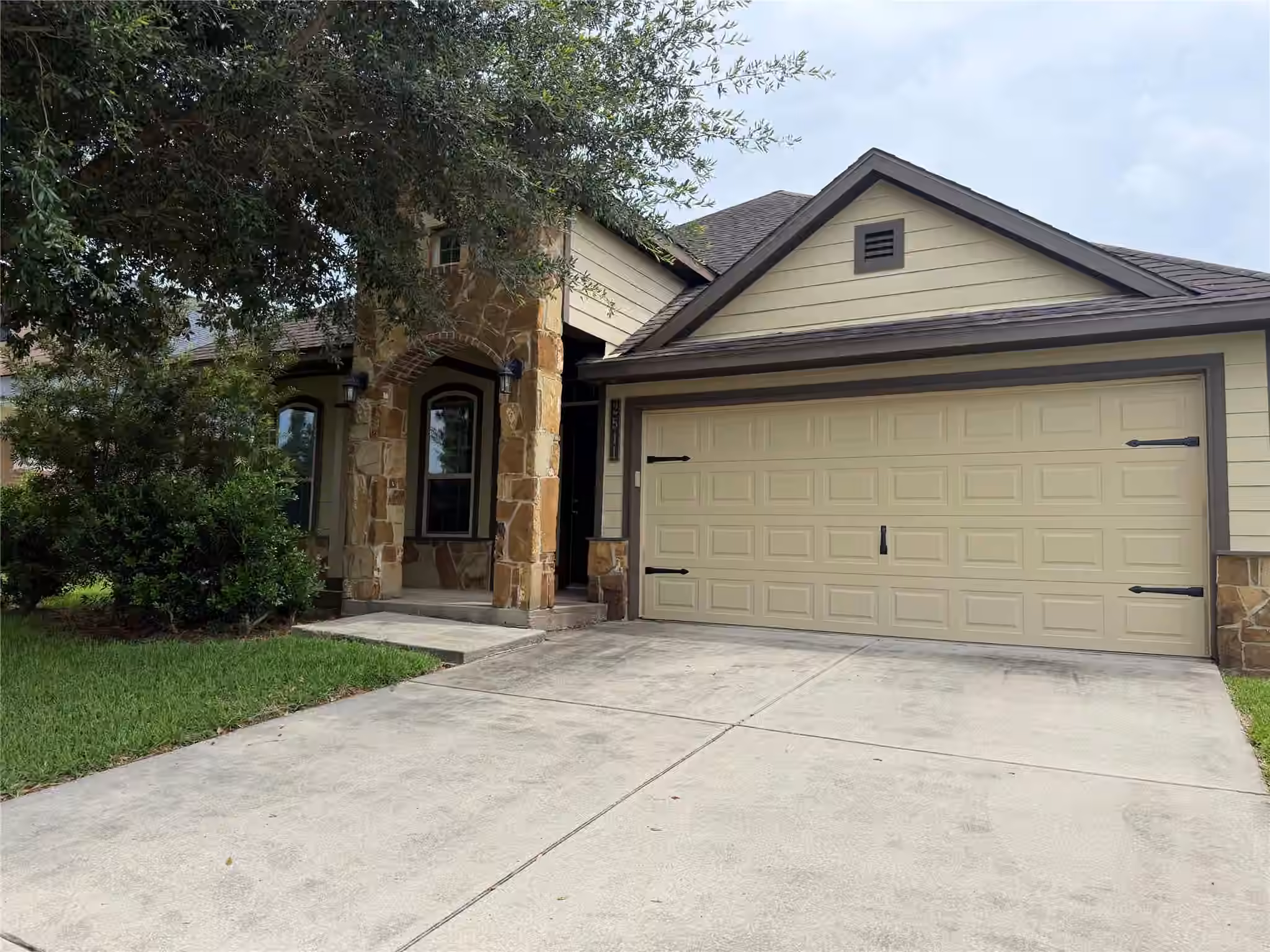 Photo of 2511 Amy Lee Drive, Conroe, TX 77304