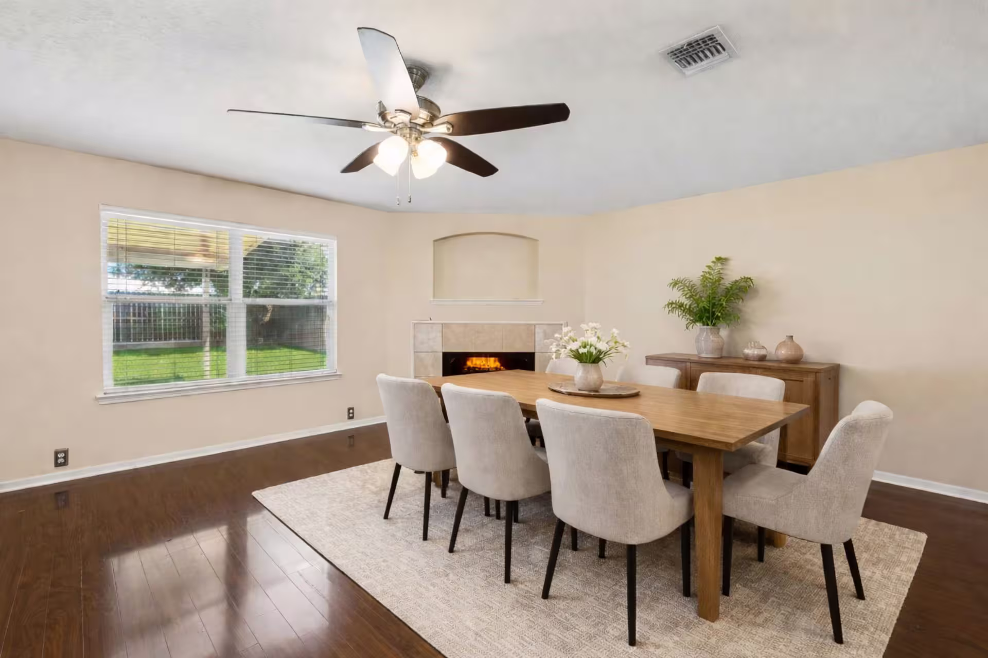 Photo 4 of 527 Cypresswood Knoll, Spring, TX