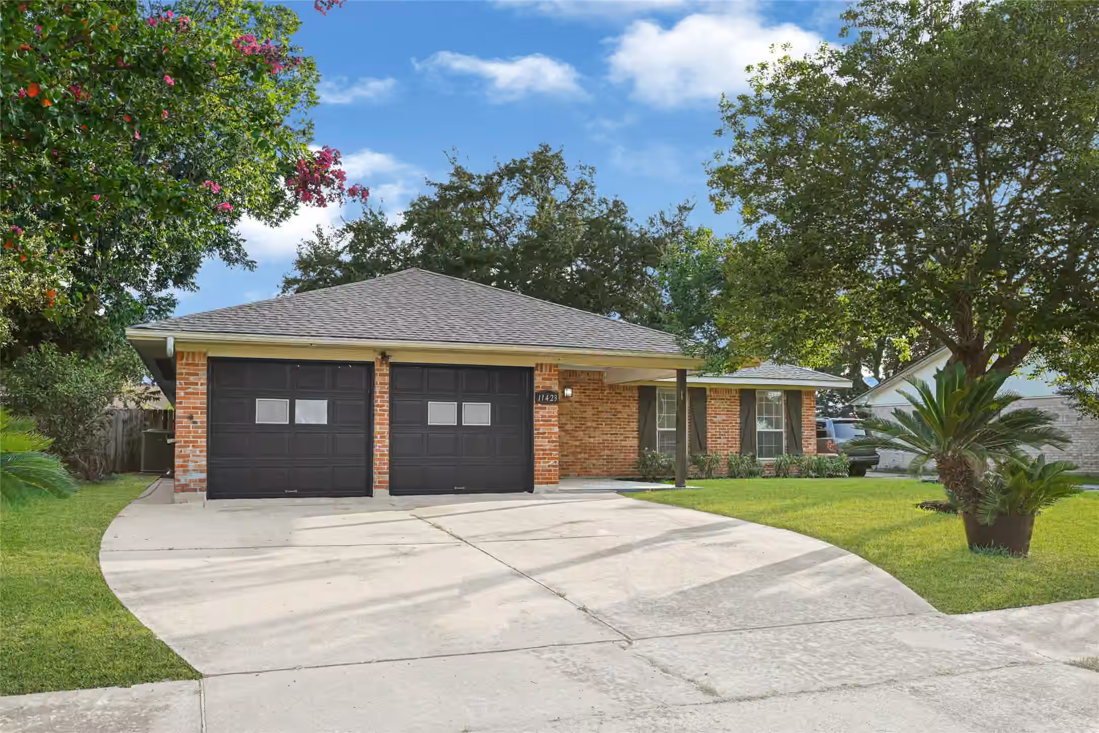 Photo 2 of 11423 Kirkmeadow Drive, Houston, TX
