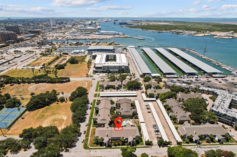 Photo of 7063 N Holiday Drive, Galveston, TX