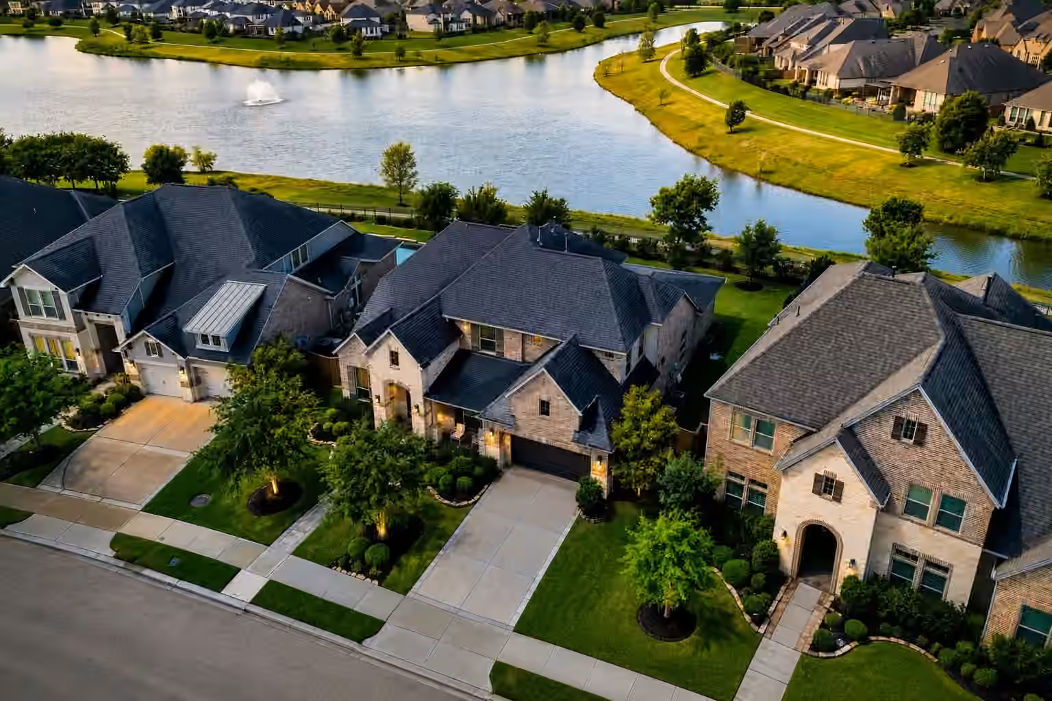 Photo 3 of 6539 Woodleaf Lake Loop, Katy, TX