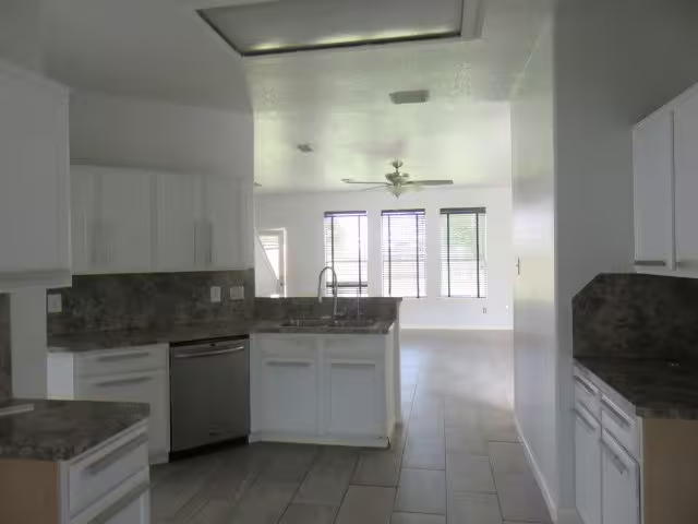 Photo 5 of 12127 Landsdown Ridge Way, Humble, TX