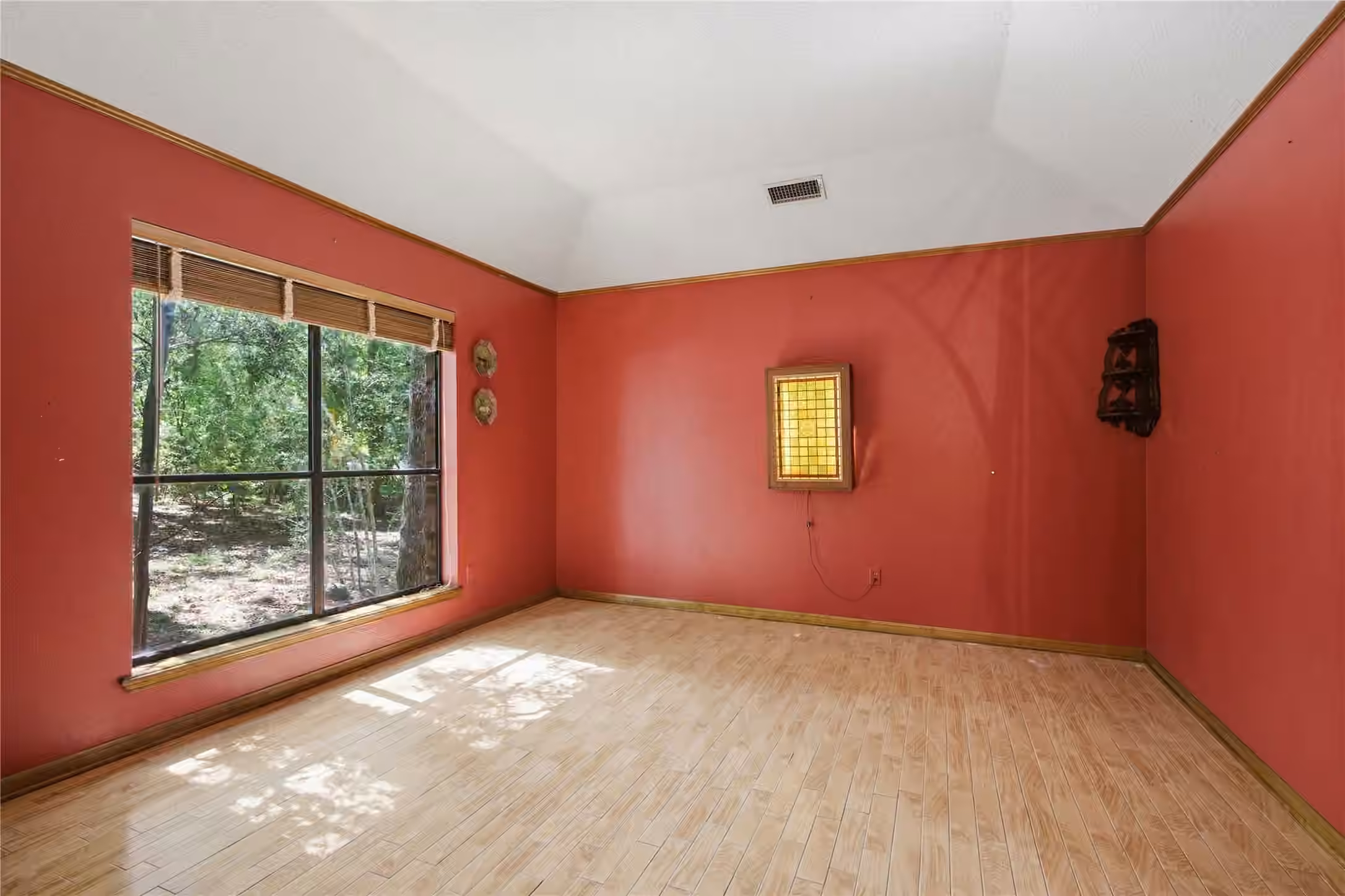 Photo 7 of 26 Stony Creek Drive, Conroe, TX