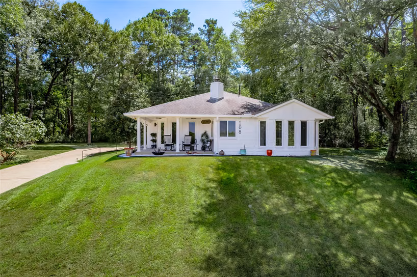 Photo 2 of 108 Cottonwood Road, Trinity, TX