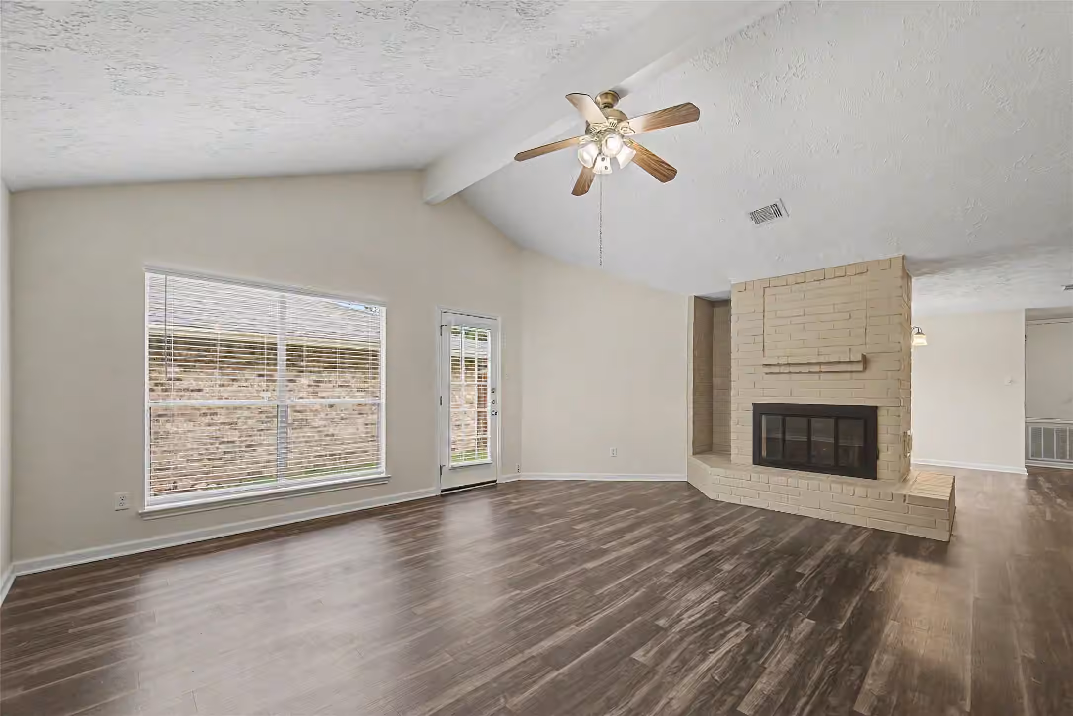 Photo 7 of 16355 La Luna Drive, Houston, TX
