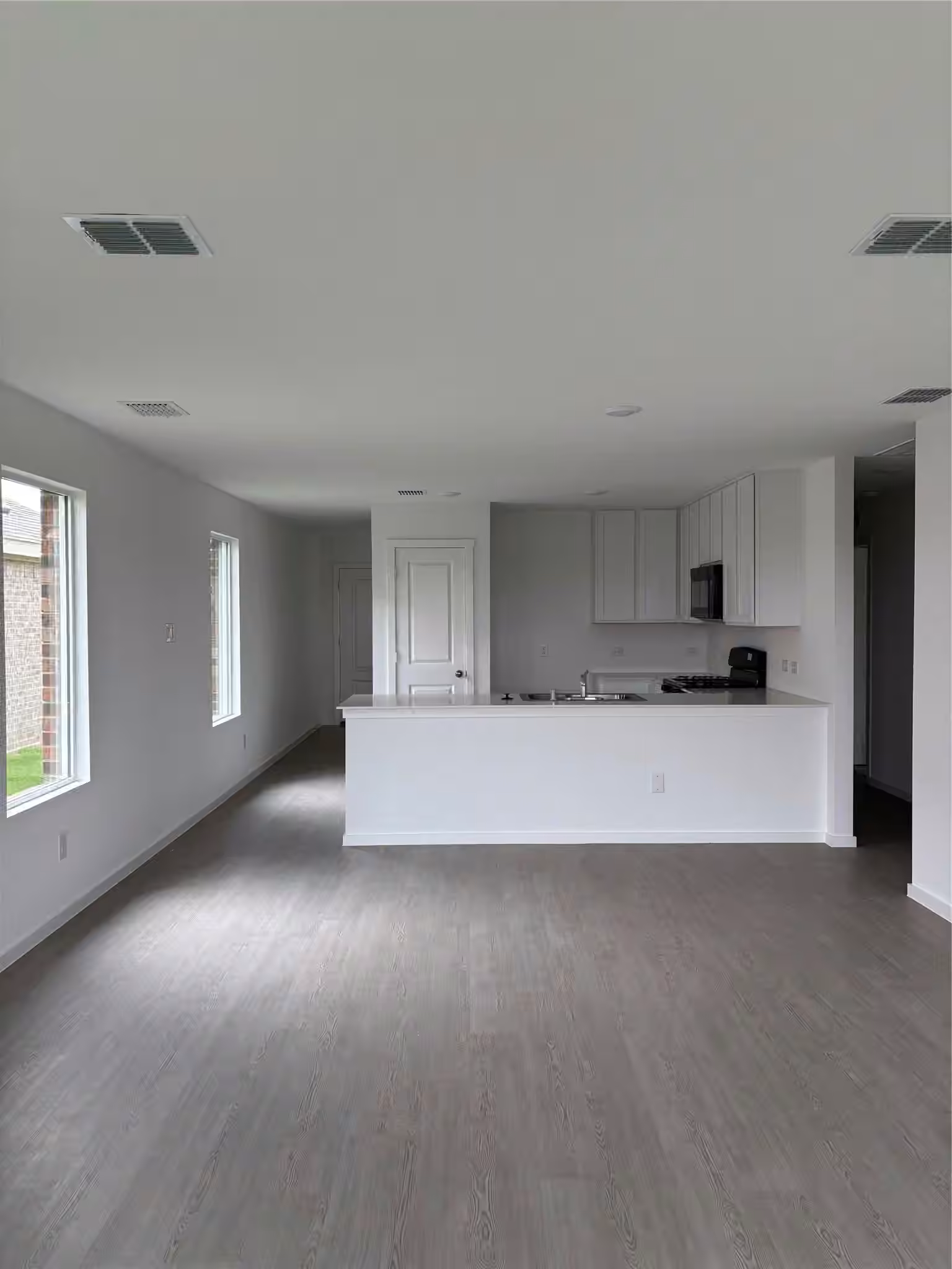 Photo 4 of 1157 Oak Shade Circle, Magnolia, TX