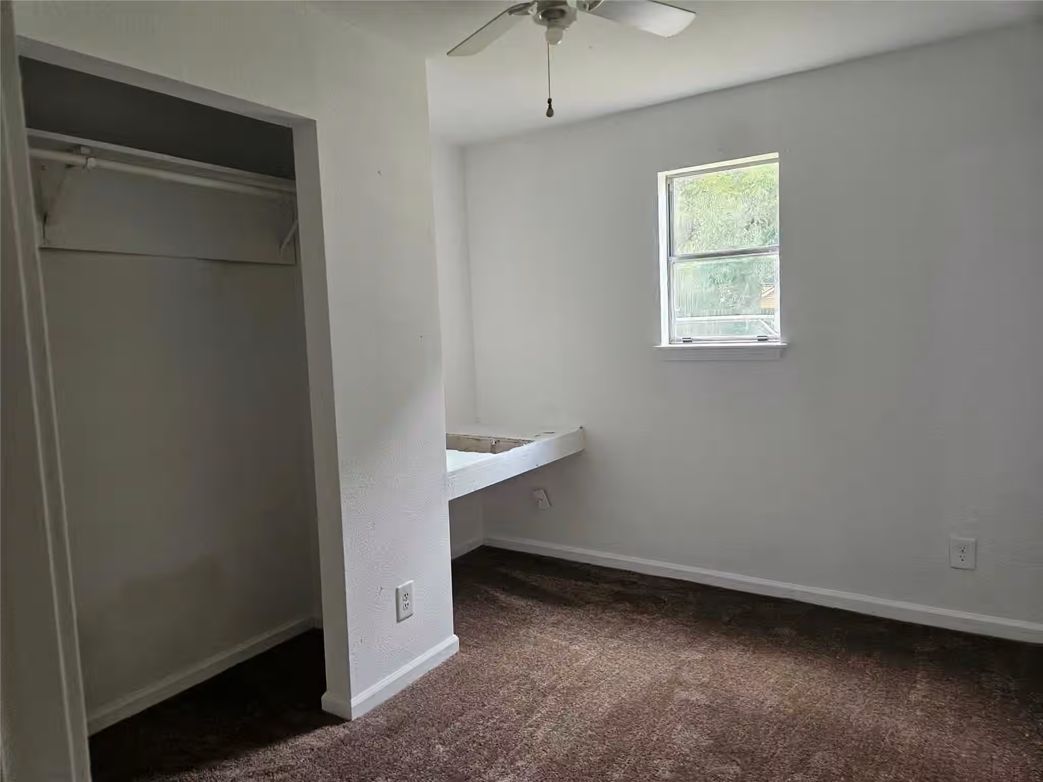 Photo 5 of 302 Grayless Street, Richmond, TX