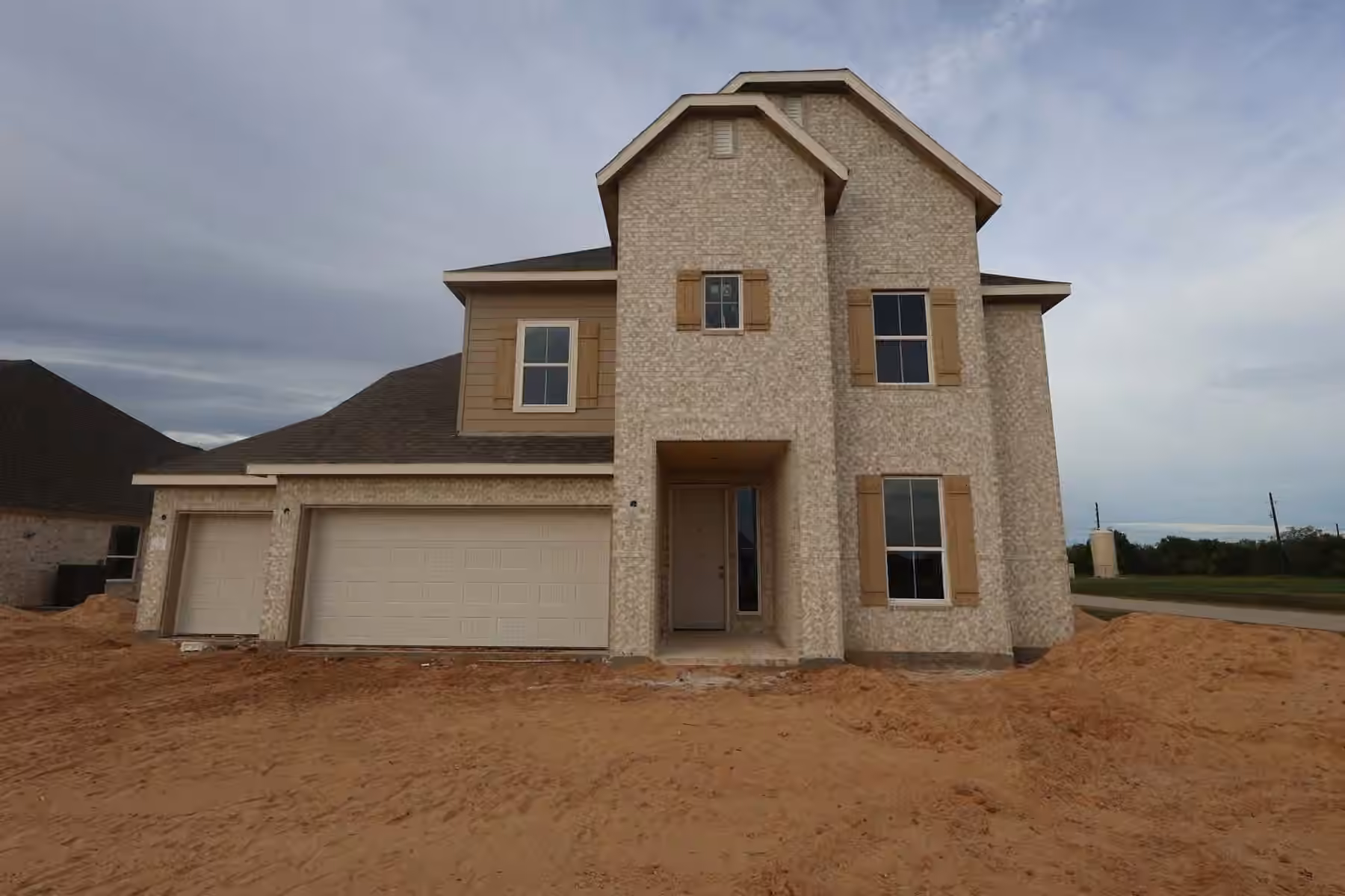 Photo 2 of 6915 Allens Landing, Needville, TX