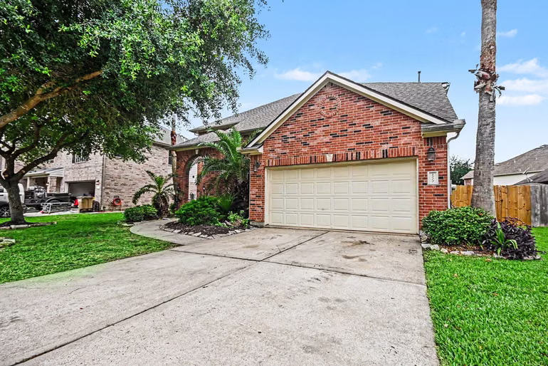 Photo 6 of 4112 S Meridian Greens Drive, Dickinson, TX
