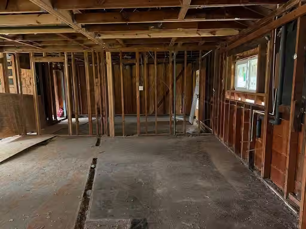Photo 4 of 5822 Lyndhurst Drive, Houston, TX