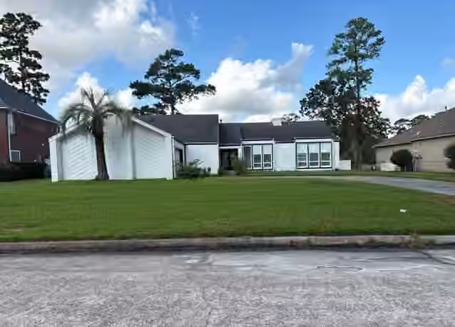 Photo 2 of 20407 Sunny Shores Drive, Humble, TX