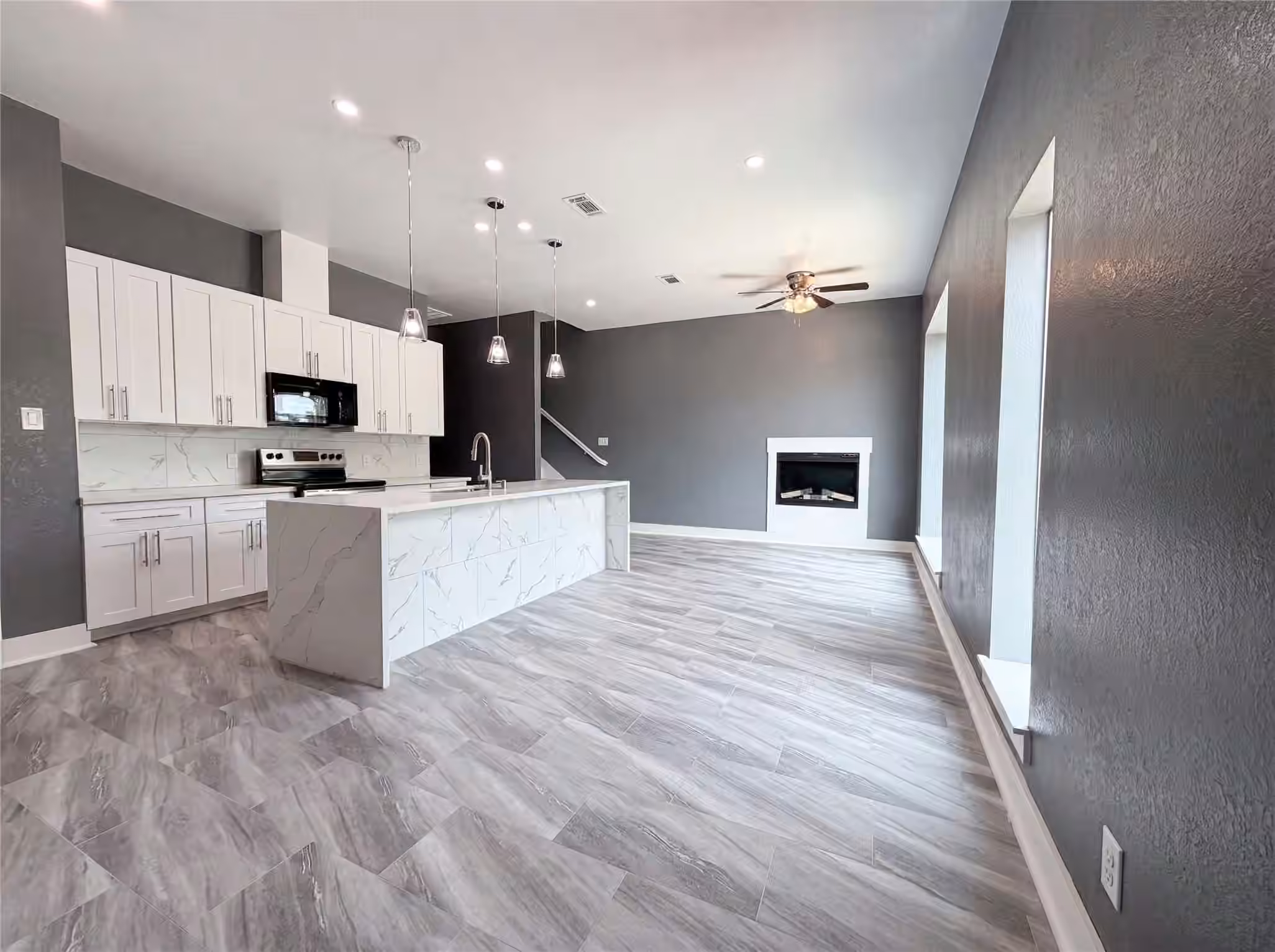 Photo 5 of 4704 Ward Street, Houston, TX