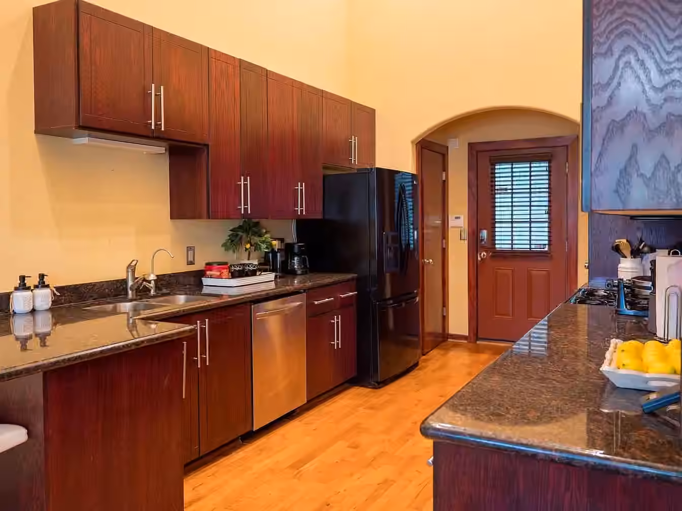 Photo 4 of 2900 Hamilton Street 22, Houston, TX