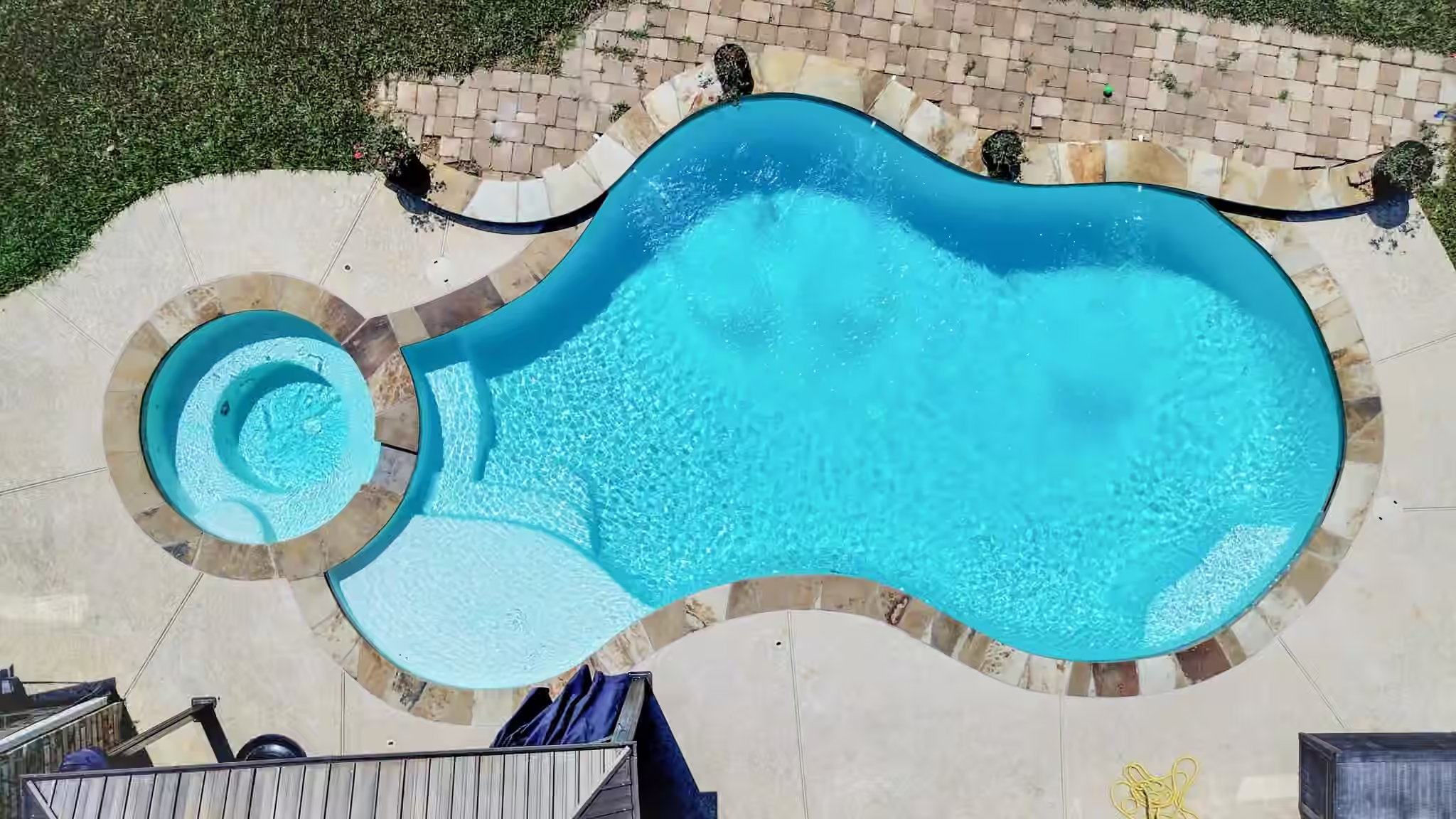 Photo 3 of 414 Willow Pointe Drive, League City, TX