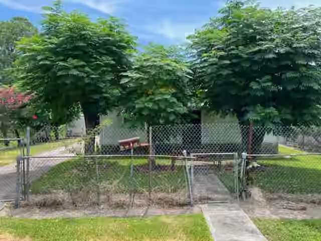 Photo 4 of 4210 Allston Street, Houston, TX