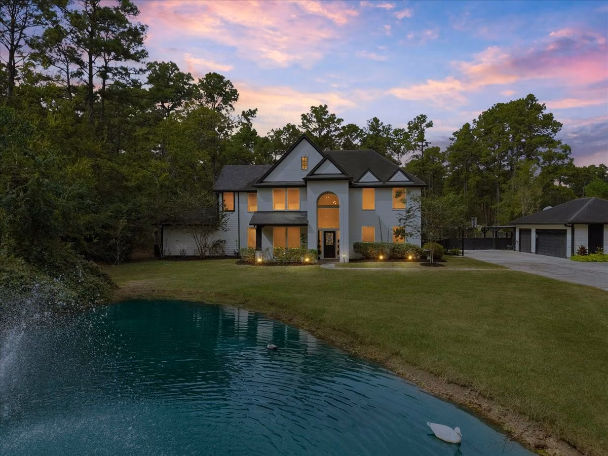 Photo of 7202 Pine Drive W, Alvin, TX 77511