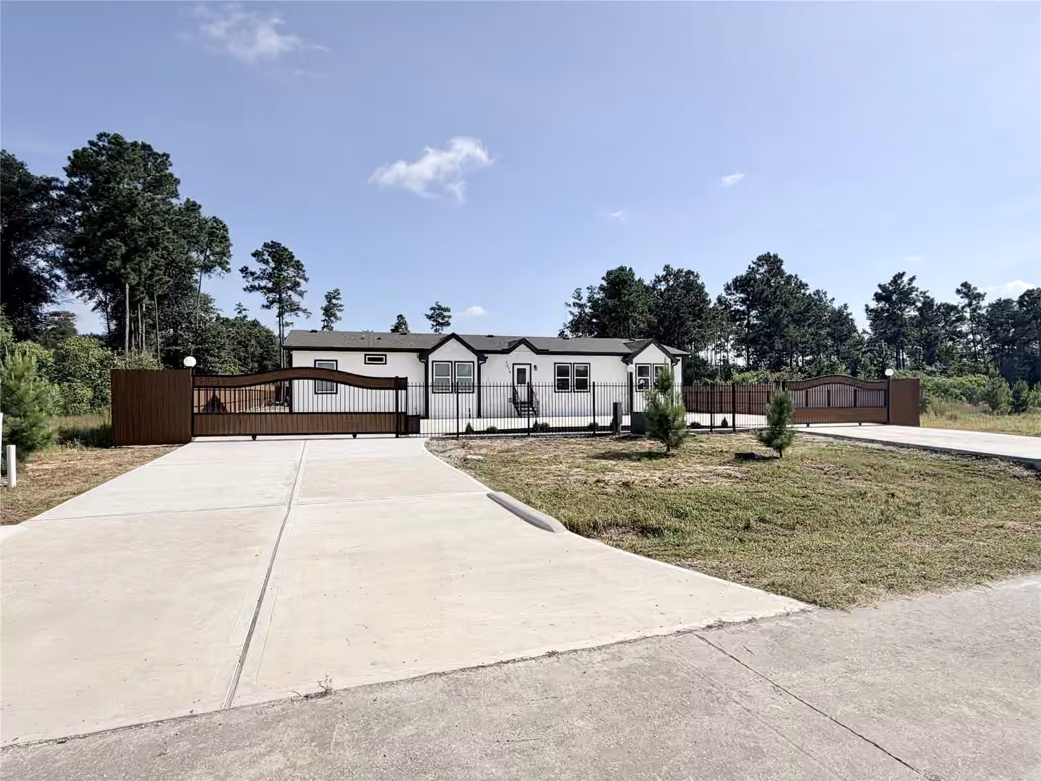 Photo of 2379 Road 5838, Cleveland, TX 77327