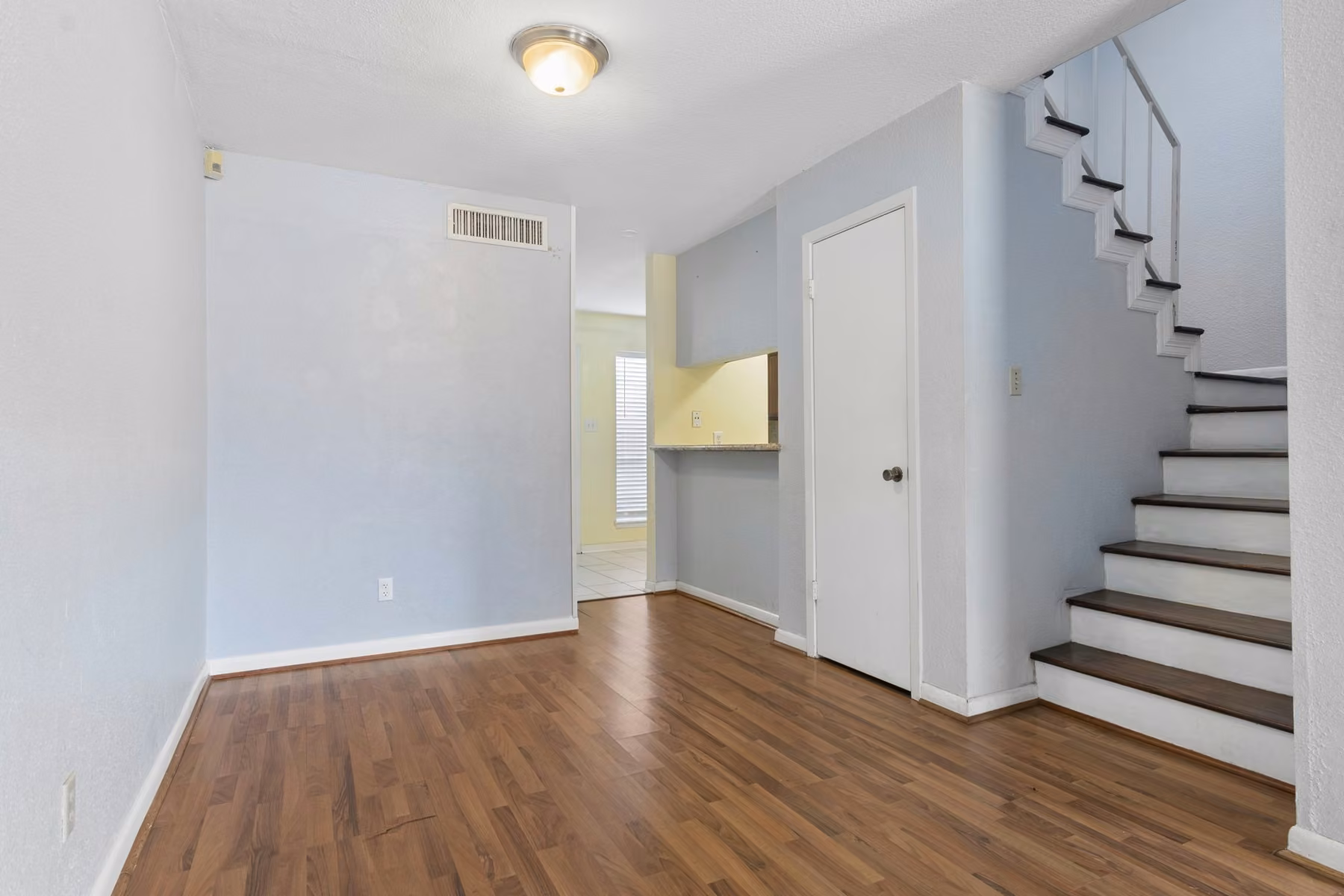 Photo of 6111 Beverly Hill Street 10, Houston, TX 77057
