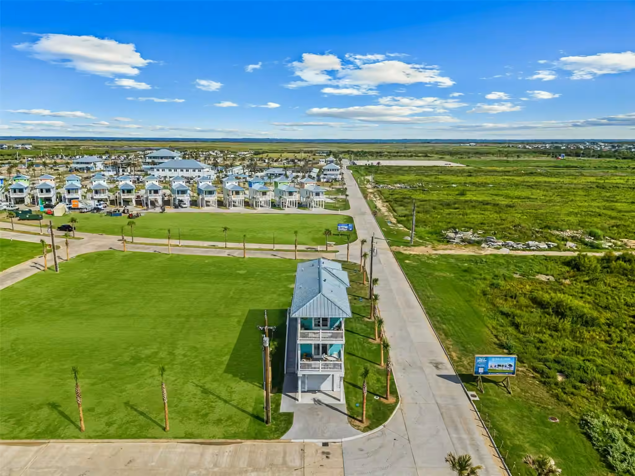 Photo 4 of 683 Seaside Dr, Crystal Beach, TX
