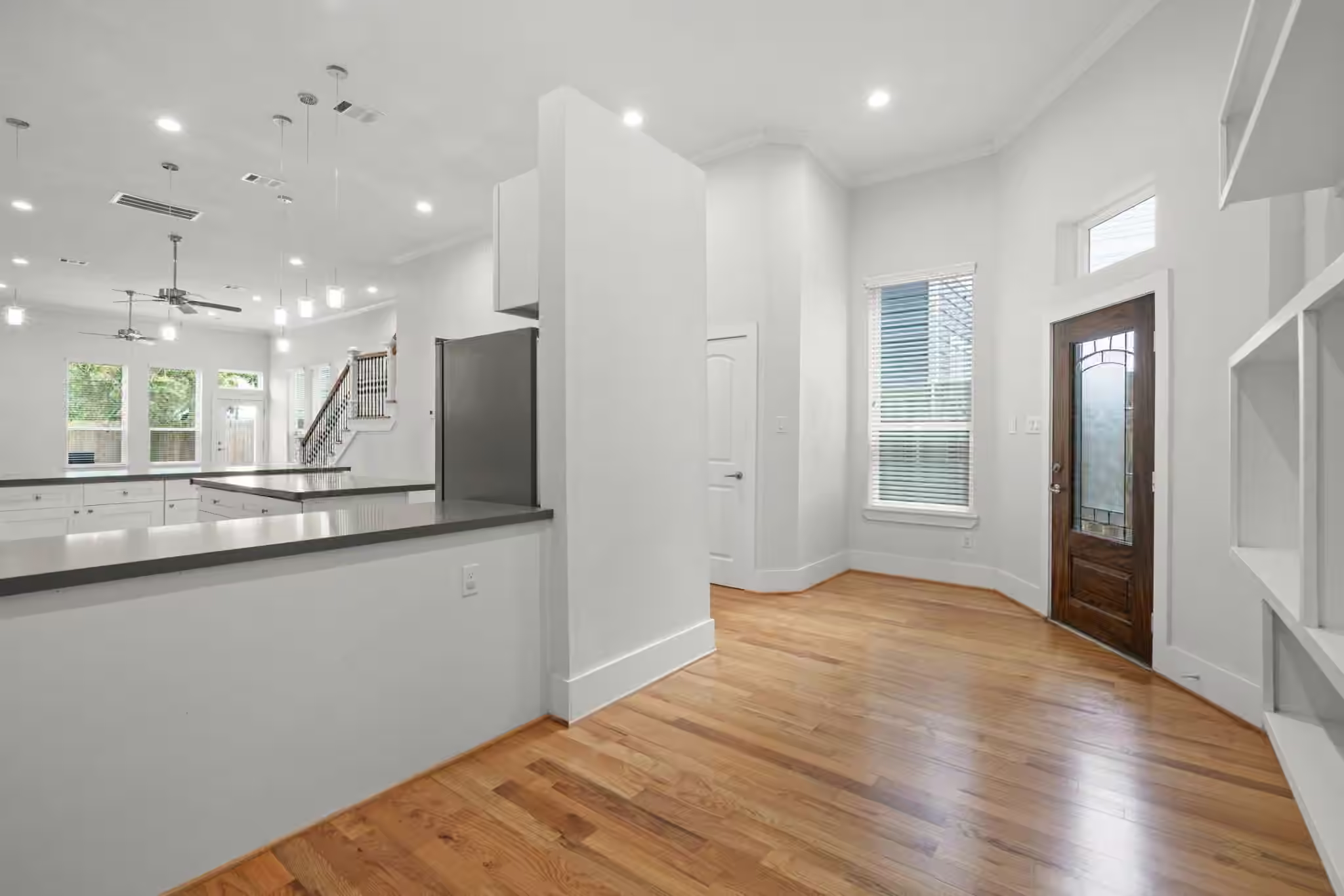 Photo 7 of 206 Burr Street A, Houston, TX