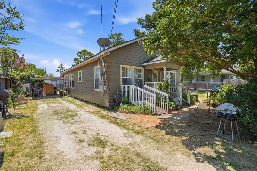 Photo 2 of 1205 Idylwild Street, Houston, TX