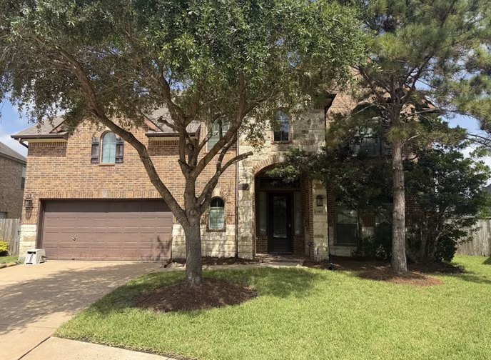 Photo 2 of 13407 Great Creek Drive, Pearland, TX