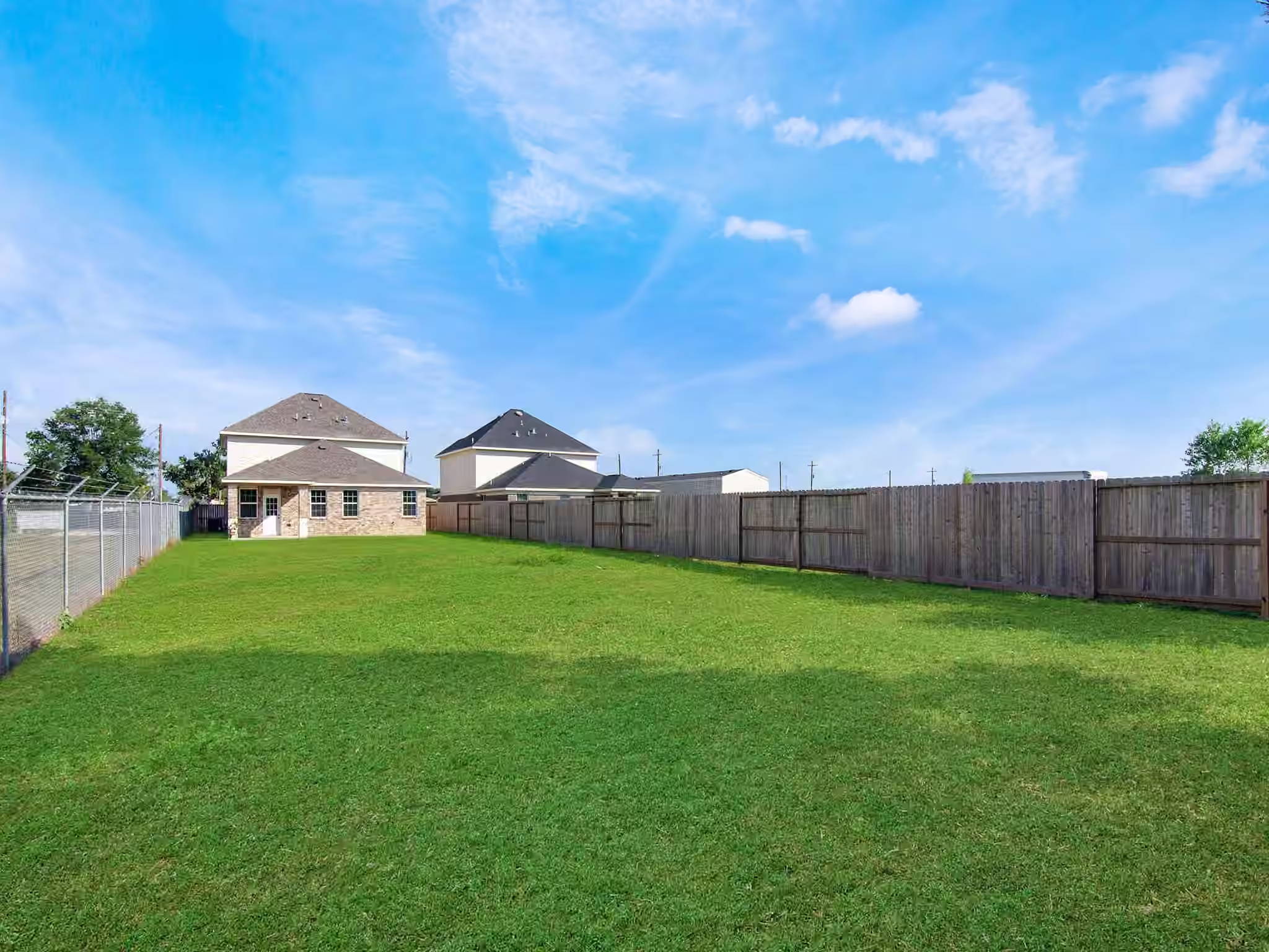 Photo 3 of 415 Road 5102J, Cleveland, TX