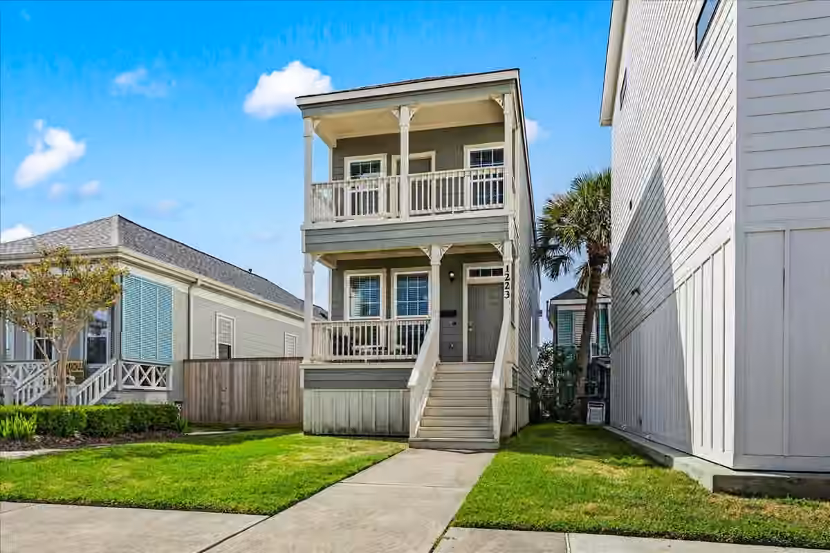 Photo 2 of 1223 Avenue M, Galveston, TX