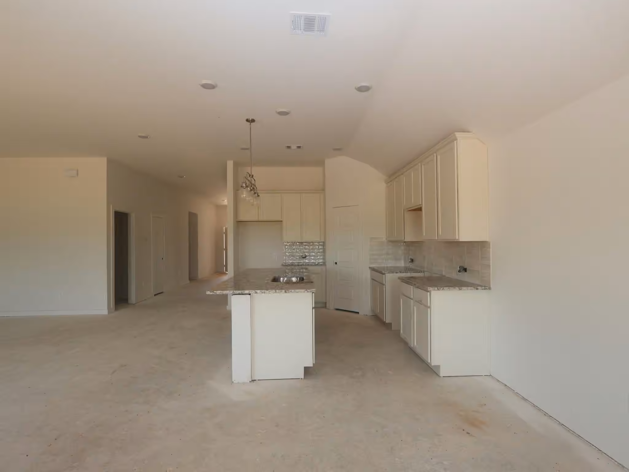 Photo 5 of 16838 Zavala Way, Montgomery, TX