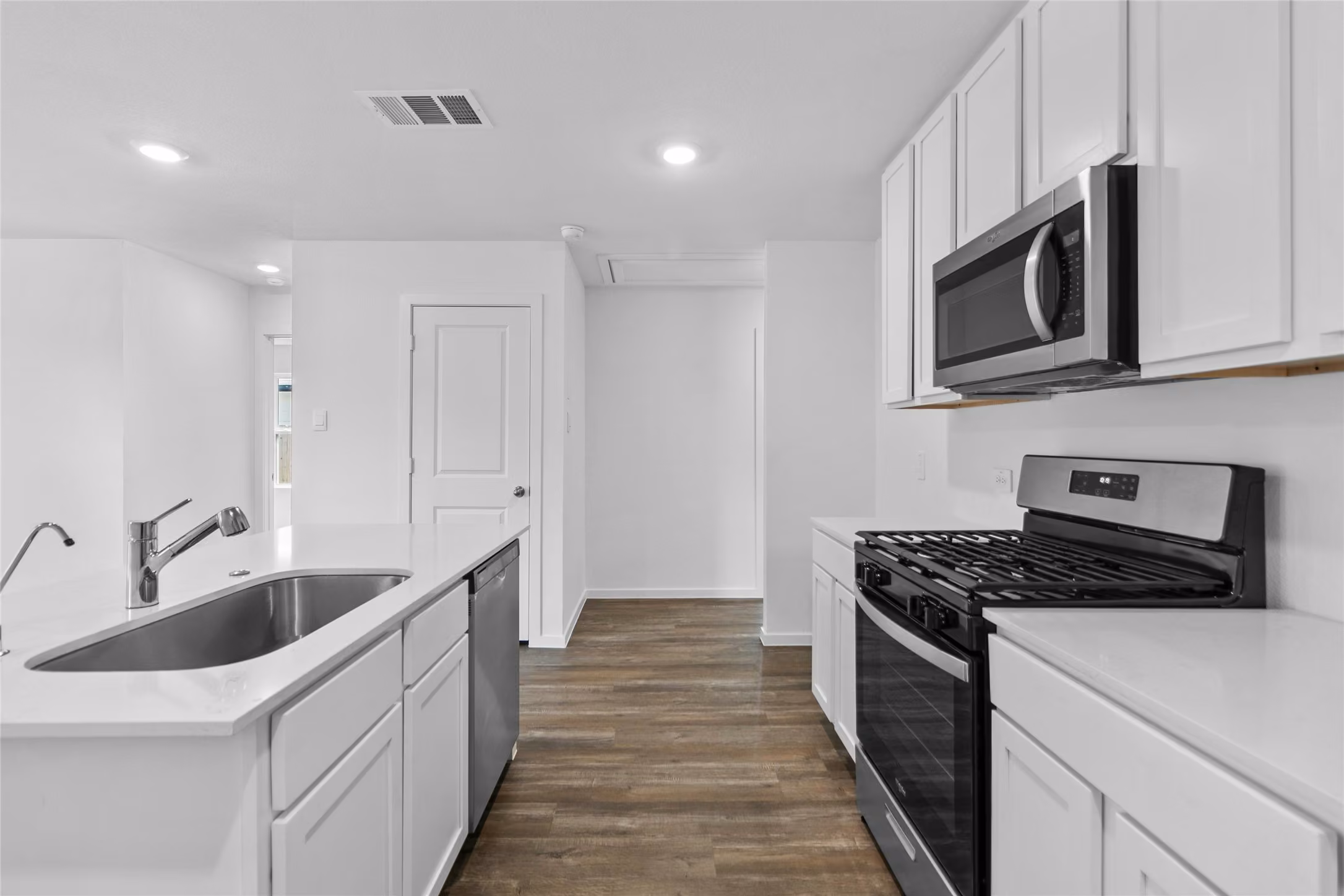 Photo 6 of 14351 Leafy Willow Drive, Splendora, TX